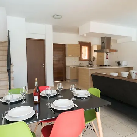 Ripo Stunning And Cosy * Paralimni